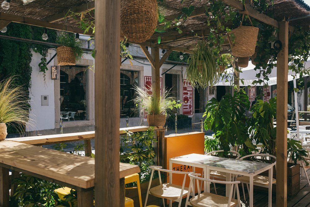 Restaurante The Therapist / Lx Factory